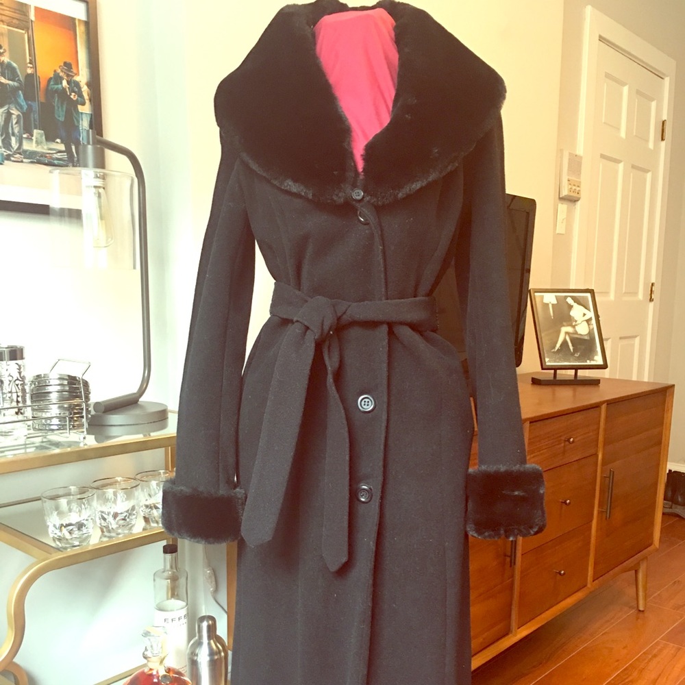 Wool trench coat with removable faux fur collar